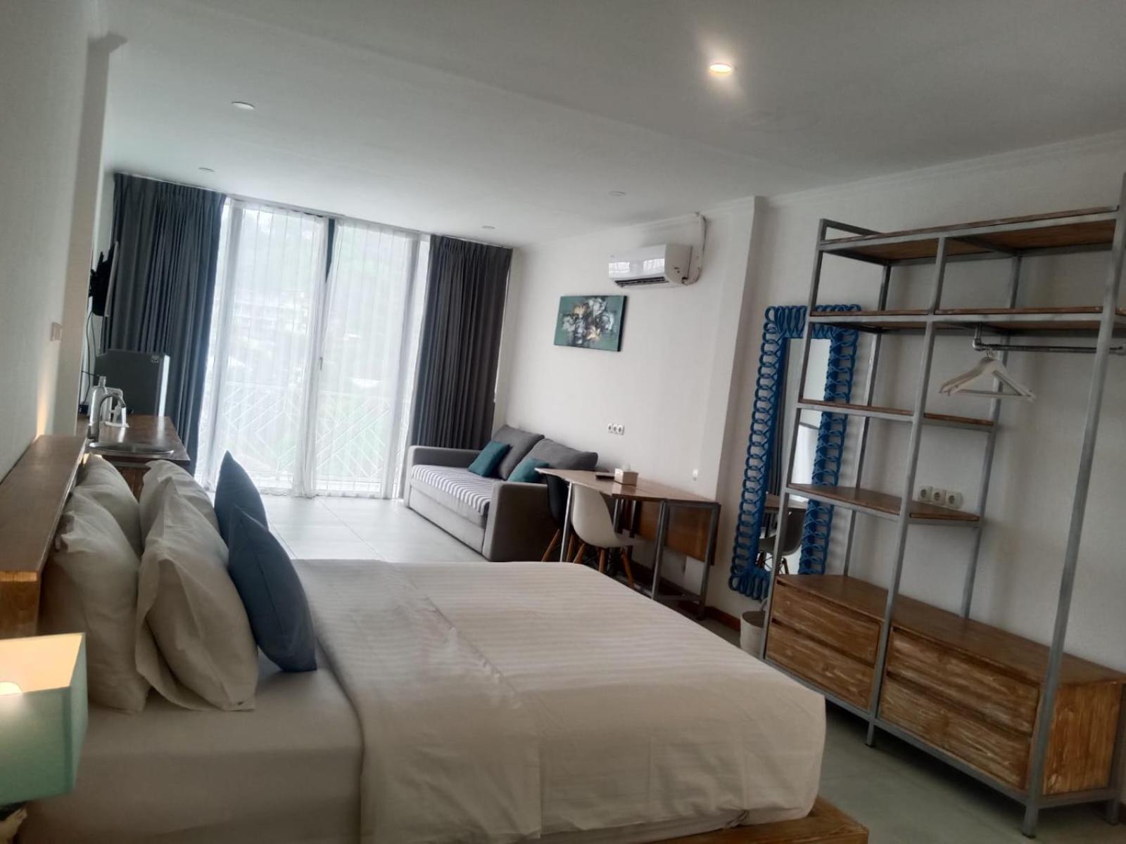 Triple 8 Suites Labuan Bajo Εξωτερικό φωτογραφία