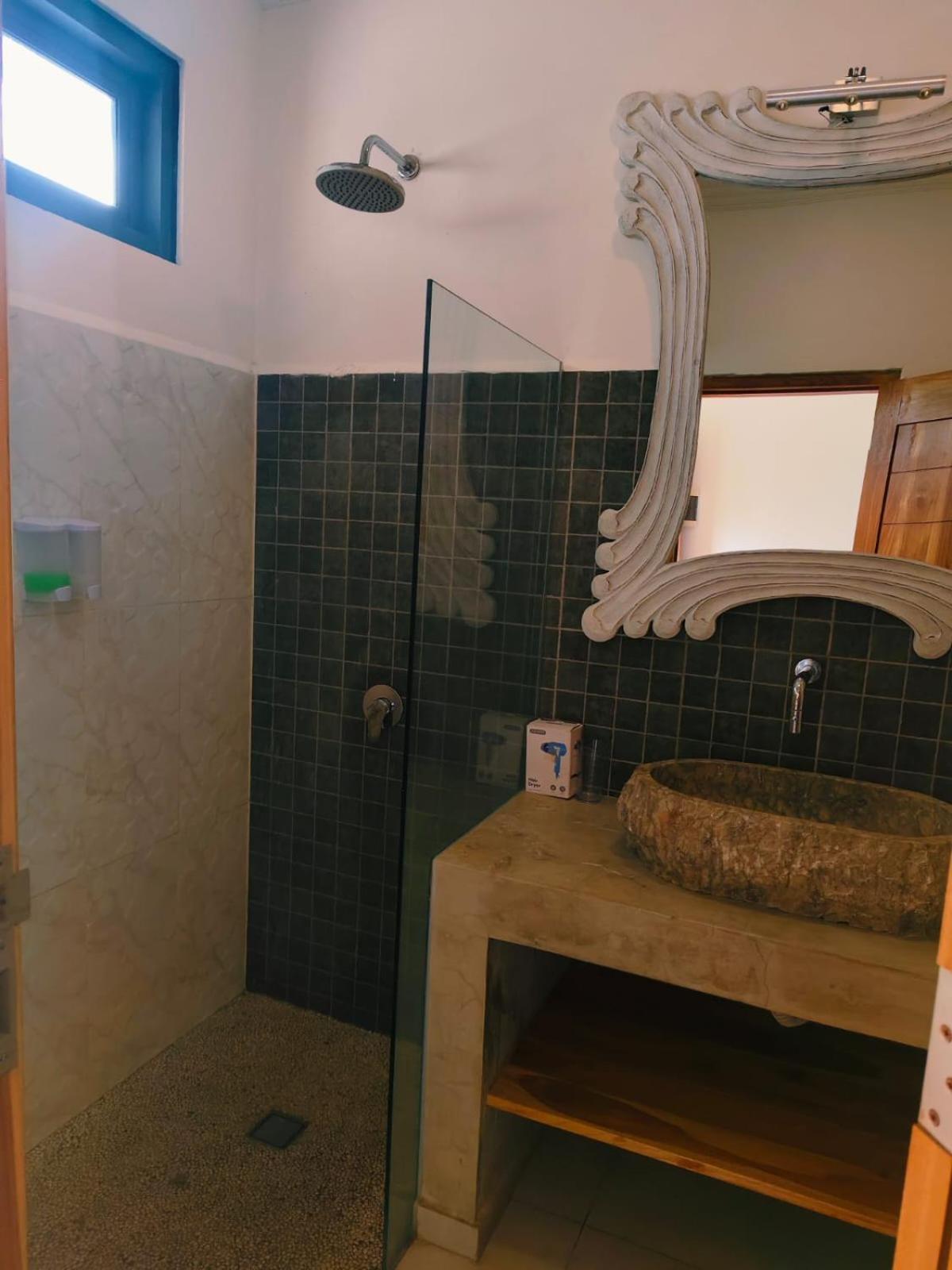 Triple 8 Suites Labuan Bajo Εξωτερικό φωτογραφία